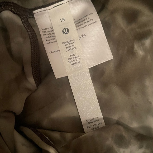 Lululemon 18 BNWOT. HR Align 28” - Picture 4 of 4